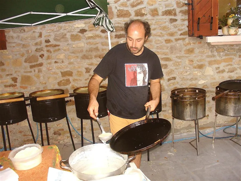 Farm stay Agriturismo Ca' Isotta Villa Serravalle Italy
